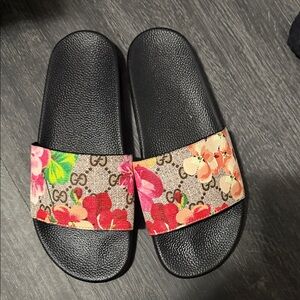 Gucci Women's Floral Print Slides